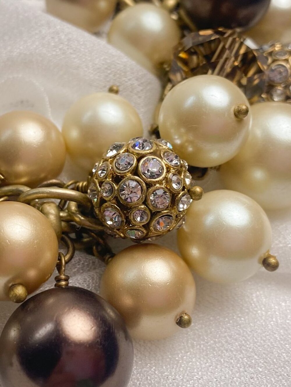 Stella and Dot Audrey Neutral Cluster Pearl Crystal Beaded Gold Chain Bracelet - Picture 5 of 12